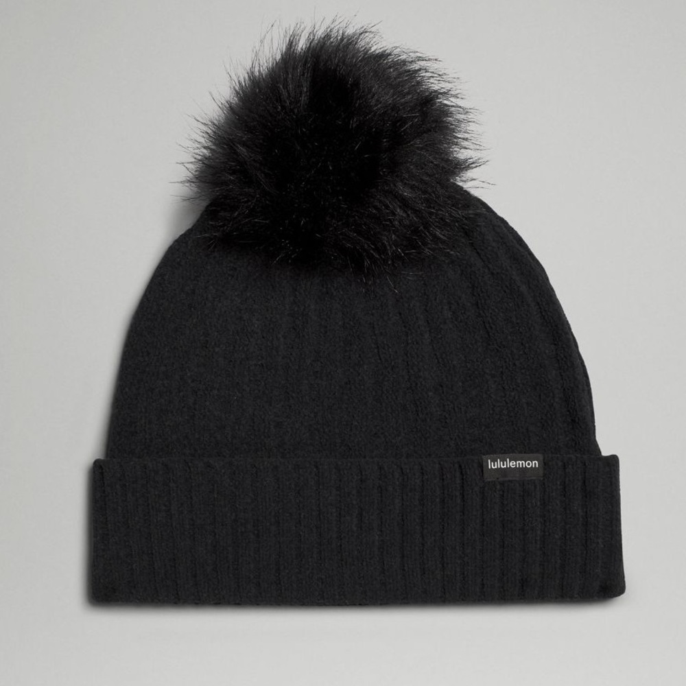 NWT Lululemon Women’s Cable Knit Pom Beanie Black - Picture 4 of 9